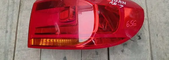 Volkswagen Tiguan Rear/tail lights 2SD01073802