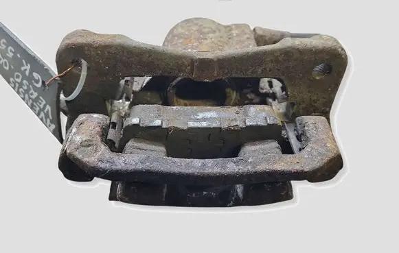 Toyota Avensis Verso Rear brake caliper