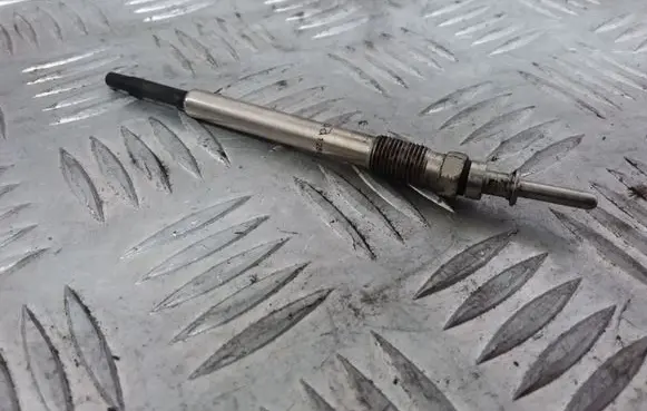 Opel Astra G Glow plug 128400