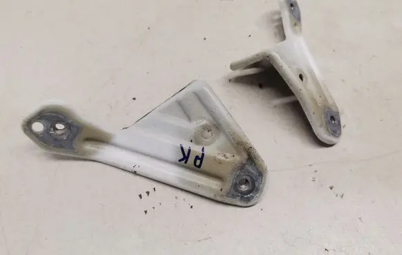 Hyundai Kona I Front bumper mounting bracket