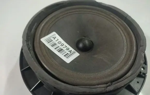 Hyundai i30 Front door speaker 96330
