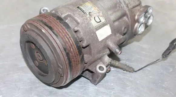 BMW X3 E83 Air conditioning (A/C) compressor (pump) 6905643