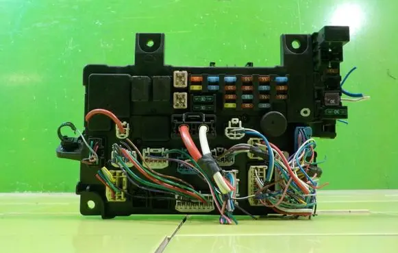 Mitsubishi Outlander Fuse box set 8637A865 XP223