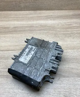 Volkswagen Polo III 6N 6N2 6NF Engine control unit/module ECU 032906026H 0261203897