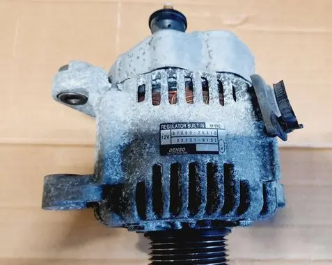 KIA Carens II Generator/alternator