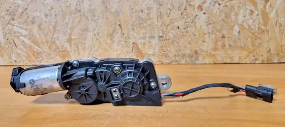 BMW X5 E70 Tailgate boot lock/latch motor 977706103