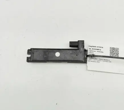 Tesla Model X Keyless system antenna 104313000B X12069009R1F