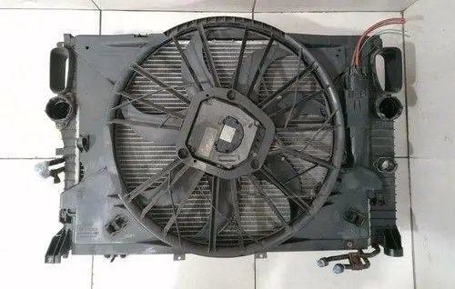 Mercedes-Benz CLS AMG C219 Coolant radiator A2115003202