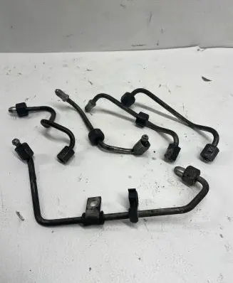 Chevrolet Captiva Fuel injector supply line/pipe 