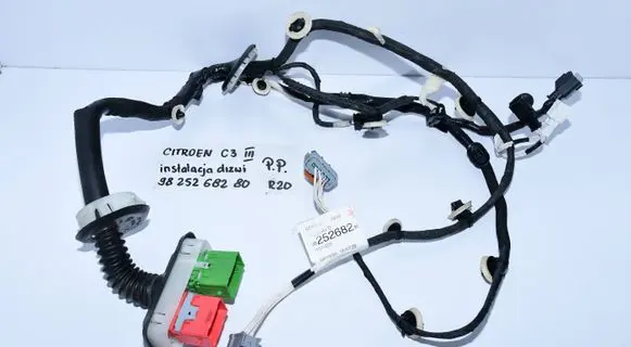 Citroen C3 Front door wiring loom/harness boot 9825268280