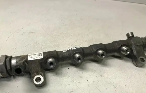 Volkswagen PASSAT B7 Fuel main line pipe 057130764AB 03L906054