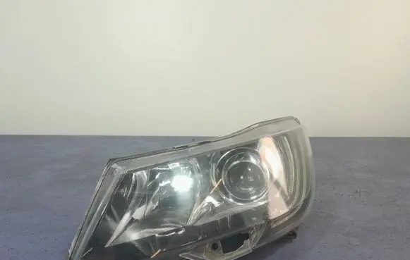 Skoda Superb B6 (3T) Headlight/headlamp 3T1941017H
