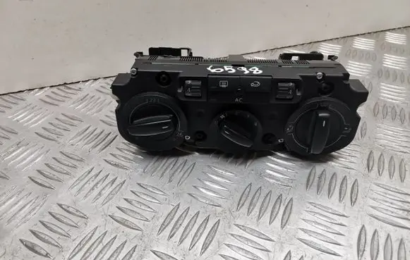 Volkswagen PASSAT B6 Climate control unit 3C2820045A 5HB00932827