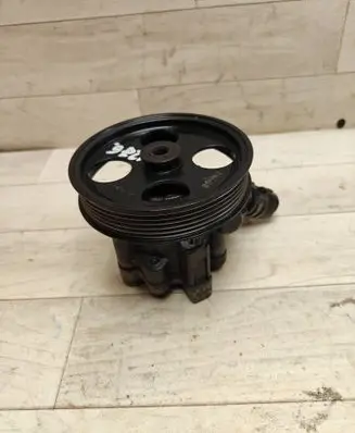 Opel Insignia A Power steering pump 13309336