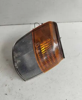 Mitsubishi Pajero Front indicator light 21037746