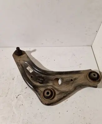 Nissan Qashqai Front lower control arm/wishbone 2814016