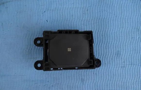 Dacia Sandero III Distronic sensor radar 285J98106R 284476680R A2C7843770600