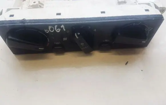 Mitsubishi Space Star Climate control unit MR262492