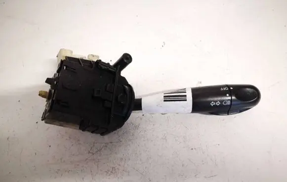 Toyota Yaris Indicator stalk 173648