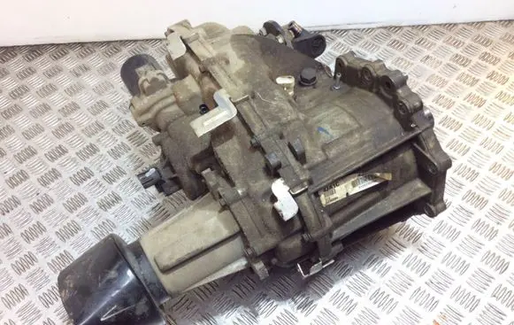 Nissan Navara D23 Gearbox transfer box case 4JA1C