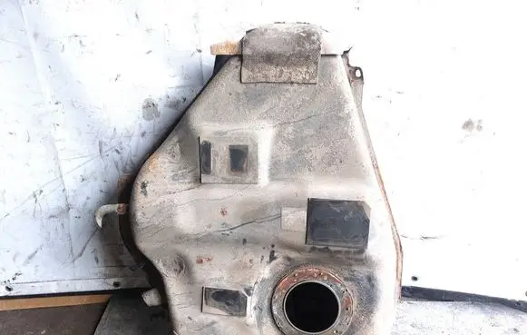 Mazda 5 Fuel tank 