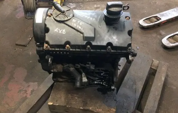 Volkswagen Transporter - Caravelle T5 Engine AXB