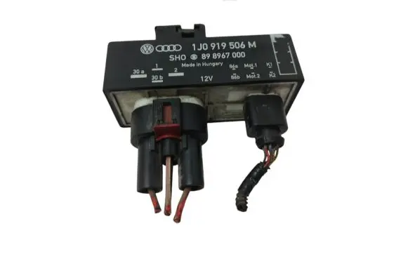 Coolant fan relay