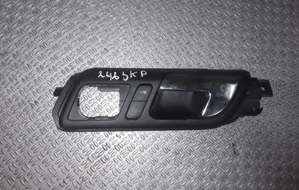 Volkswagen Polo IV 9N3 Front door interior handle
