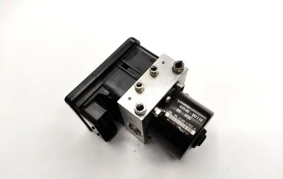 Toyota Yaris ABS Pump 445400D110 06210217534 1021753004030