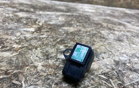Mercedes-Benz SL R129 Air pressure sensor 0115420617