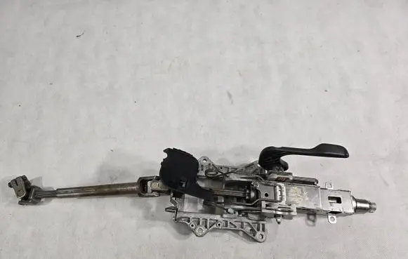 Volkswagen Tiguan Steering wheel axle 5N1419502B