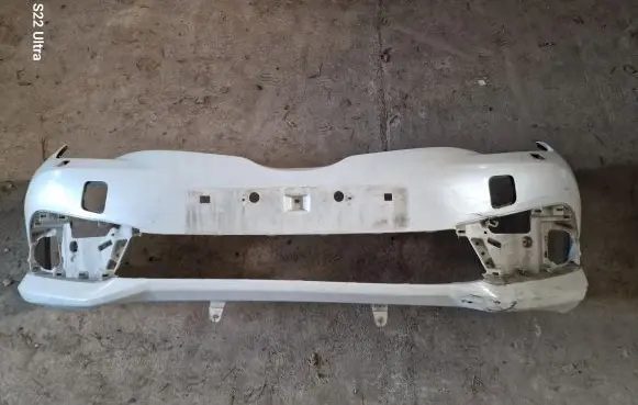 Toyota Auris E180 Front bumper