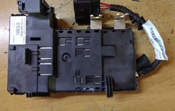 Volvo V60 Engine control unit/module 31337183