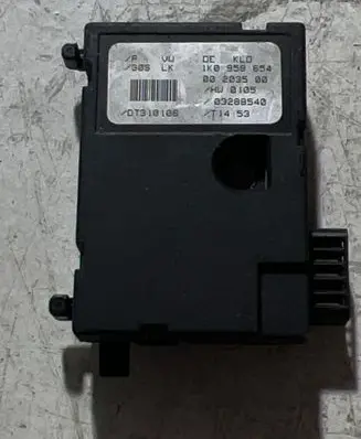 Audi Q7 4L Steering angle sensor 1K0959654 03288540 00203500
