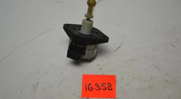 Skoda Octavia Mk2 (1Z) Headlight level adjustment motor 