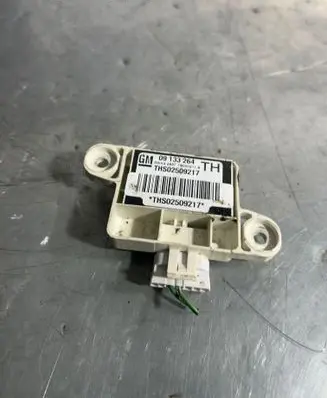 Opel Zafira B Airbag deployment crash/impact sensor 09133264 5WK42857 THS02509217