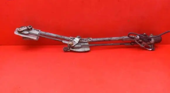 Nissan Tiida C11 Front wiper linkage and motor