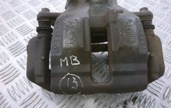 Front brake caliper