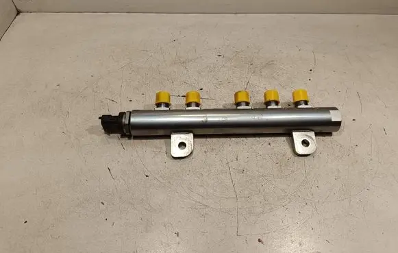 Jeep Grand Cherokee Fuel main line pipe 0445216050