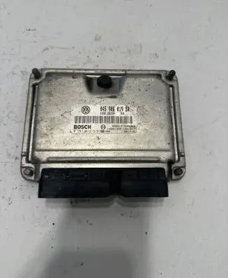 Skoda Fabia Mk2 (5J) Engine control unit/module 045906019BR 1039S11626 0281012318