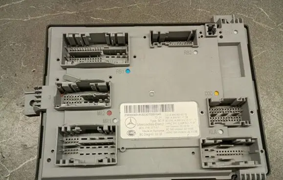 Mercedes-Benz C W206 Comfort/convenience module A2069008219
