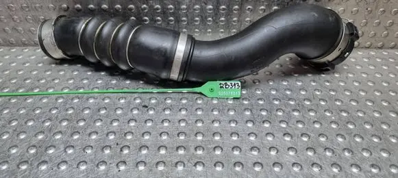 BMW 3 E90 E91 Intercooler hose/pipe S26378313 8511739