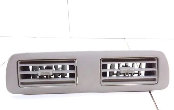 Rear air vent grill