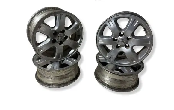 Toyota Avensis T270 R16 alloy rim SD1304