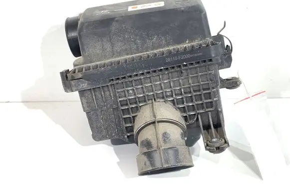 Hyundai i30 Air filter box 28110F2000
