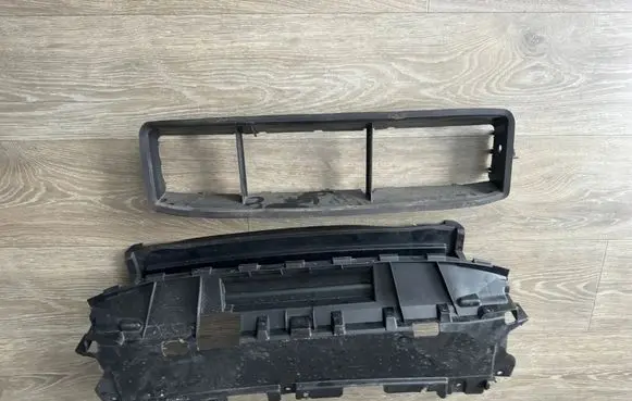Ford Ecosport Front grill GN158B413A GN158B384JA