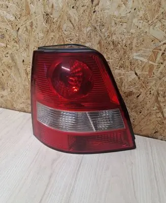 KIA Sorento Rear/tail lights 924013E0