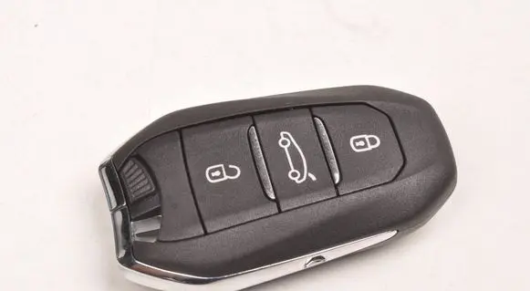 Opel Mokka B Ignition key/card 9840153480