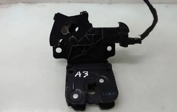 Audi A3 S3 8P Tailgate/trunk/boot lock/catch/latch 8P4827505C