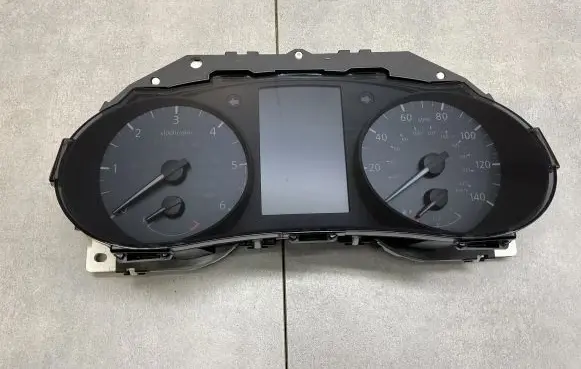 Nissan X-Trail T32 Speedometer (instrument cluster) 4CB6A